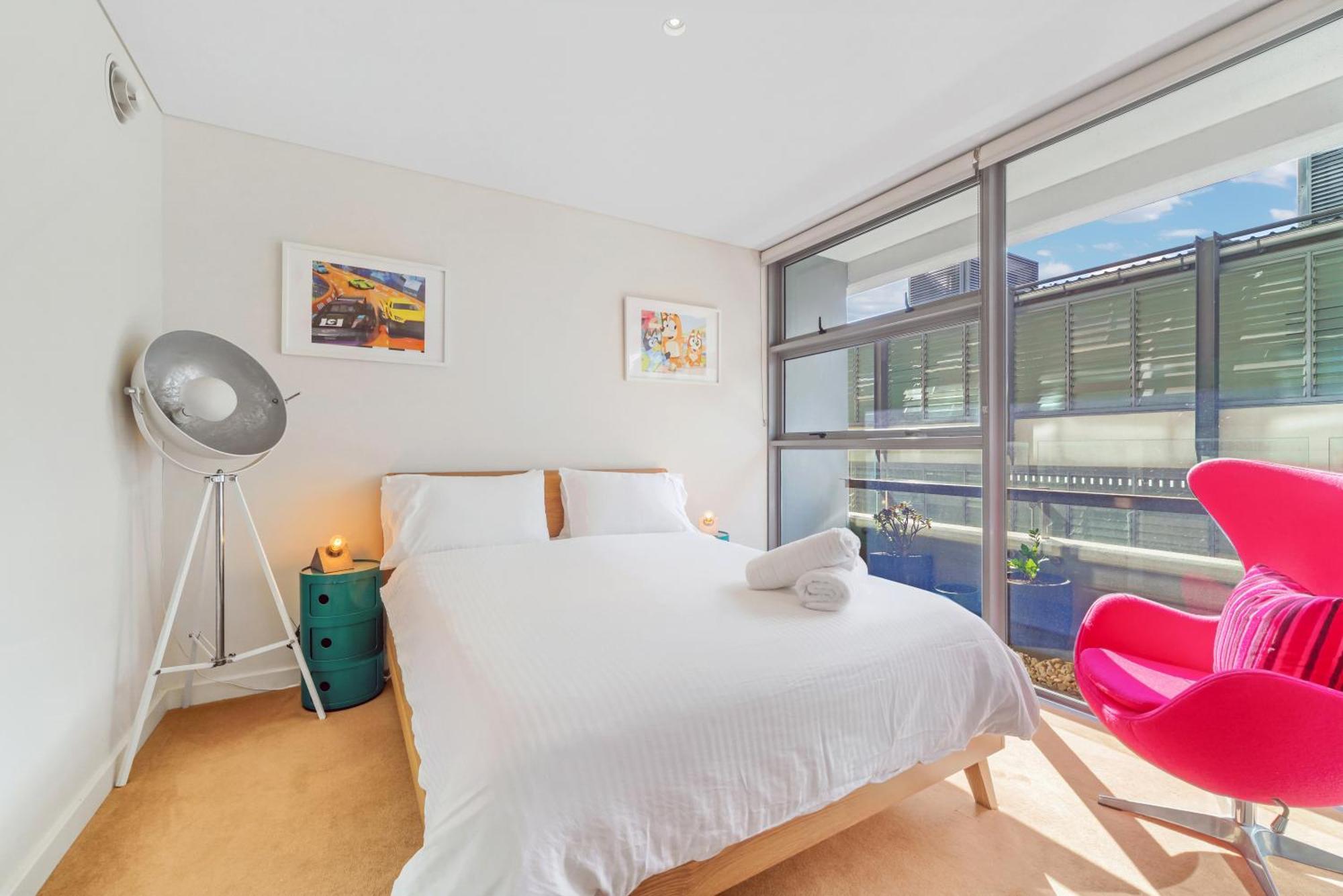 Comfortable 1 Bedroom In Crows Nest Apartment Sydney